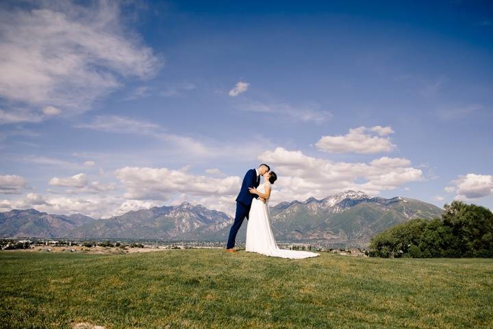 Colonial house wedding