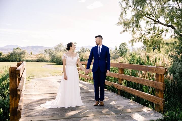 Colonial house wedding