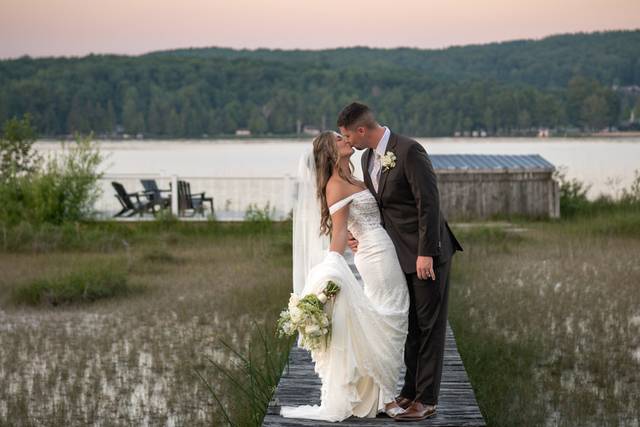 Kiss by the Lake