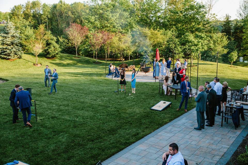 Outdoor cocktail hour