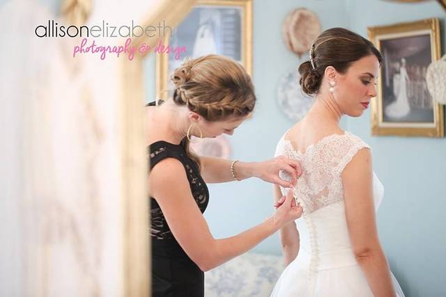 Allison Elizabeth Photography & Design