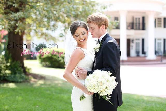 Allison Elizabeth Photography & Design