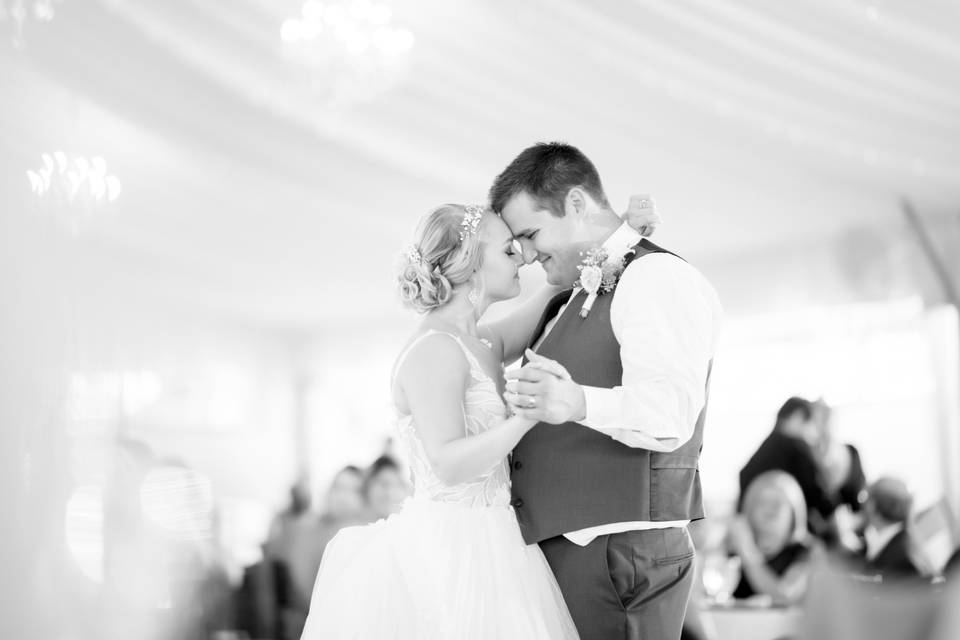 The sweetest first dance!