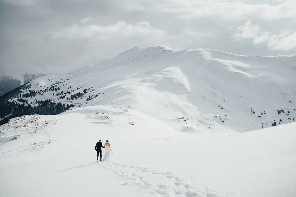 Snowy elopement