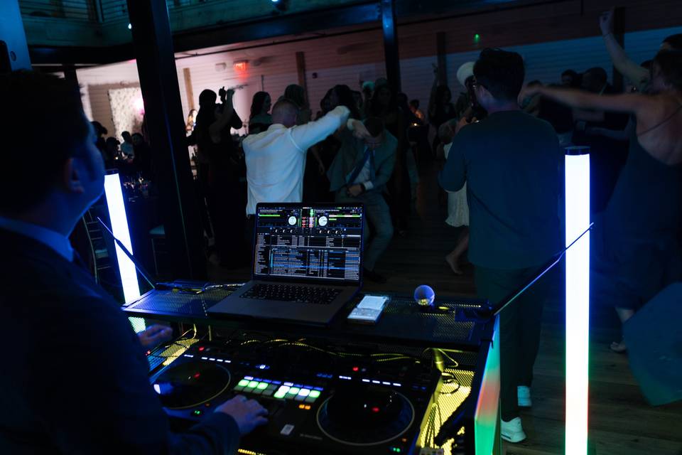 DJ Booth + Lighting, Dancing