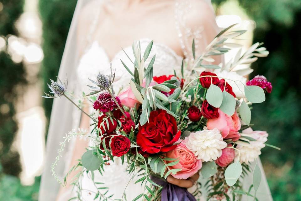 Noir Floral & Styling