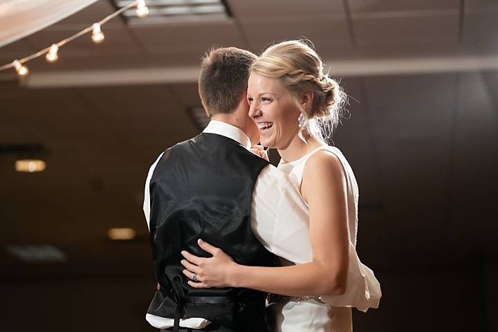 Happy bride | Via Sonnenblume Studios