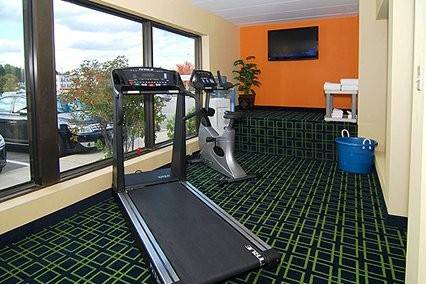 Complimentary Fitness Center along with complimentary passes to the local Elite Fitness Center just down the street.