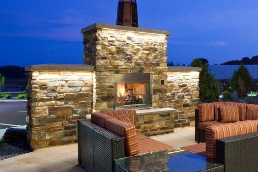 Fireplace/Patio