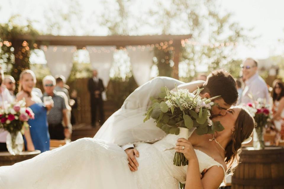Walkout Kiss