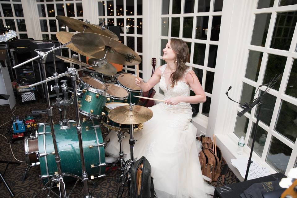 Bride on guitar