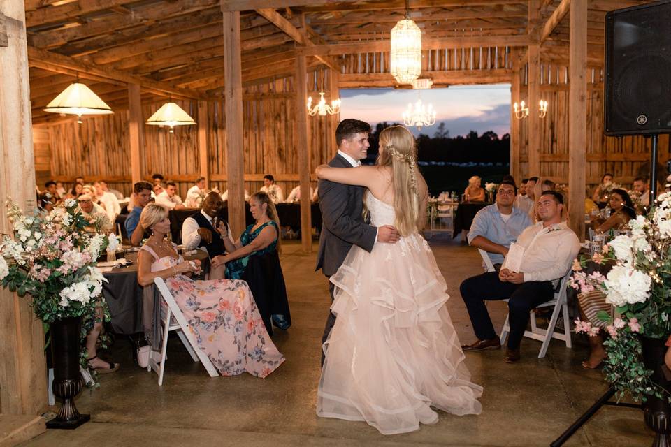 Sunset Ridge Farm Weddings & Events