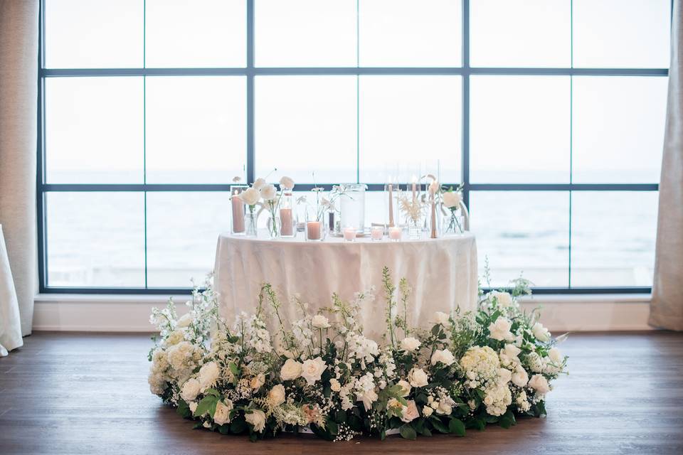 Sweetheart table