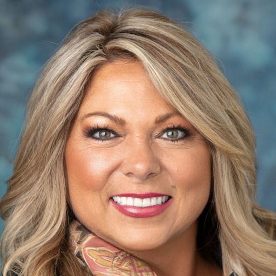 Lynn Henderson