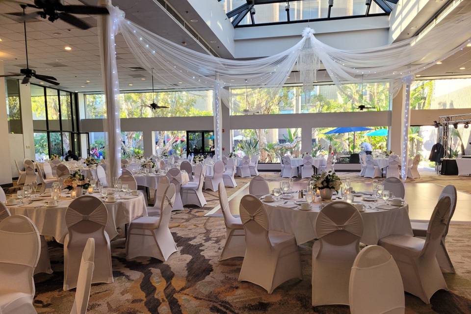 Atrium Ballroom Banquet Tables