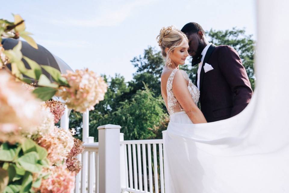 Gazebo Couple