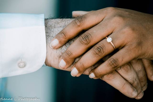 Signature Hand Shot!