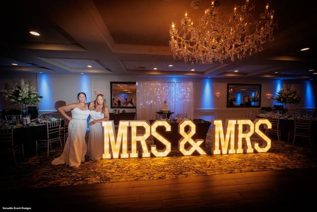 Mrs & Mrs