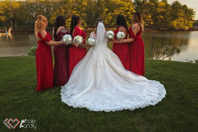 The wedding party - Whole Hardily