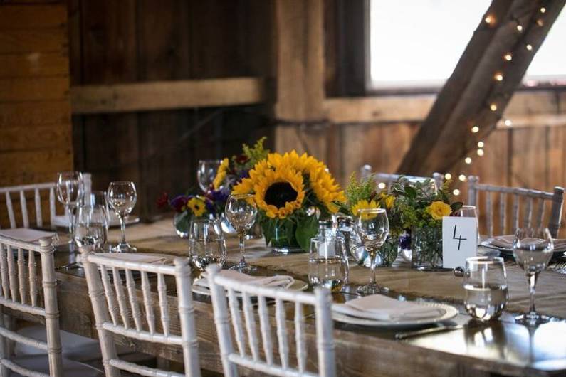 Table arrangement