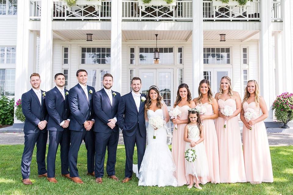 Bride and groom with the wedding party