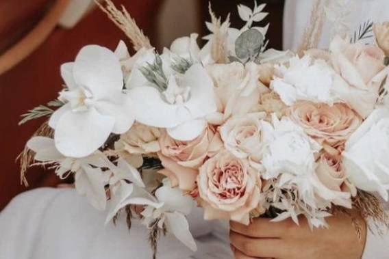 Flower bouquet for bride