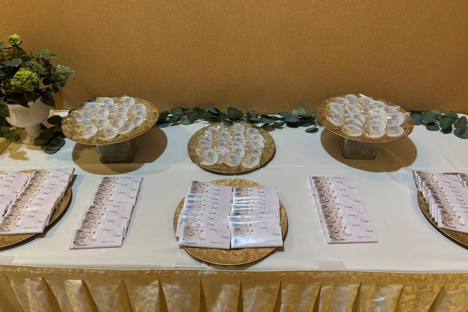 Favors Table