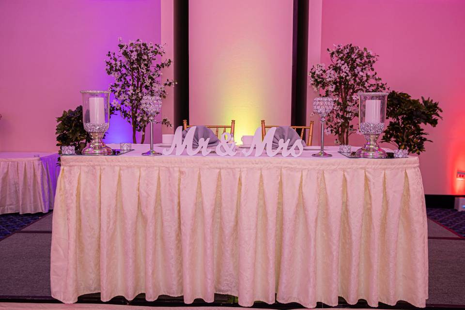 Sweetheart table