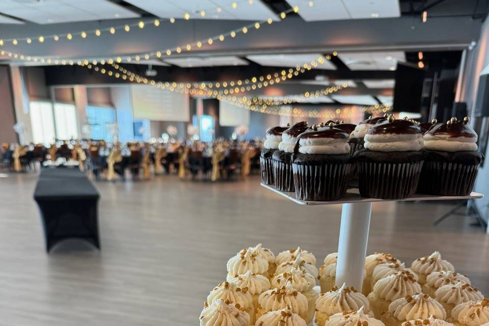 Gigi's Wedding Cupcakes