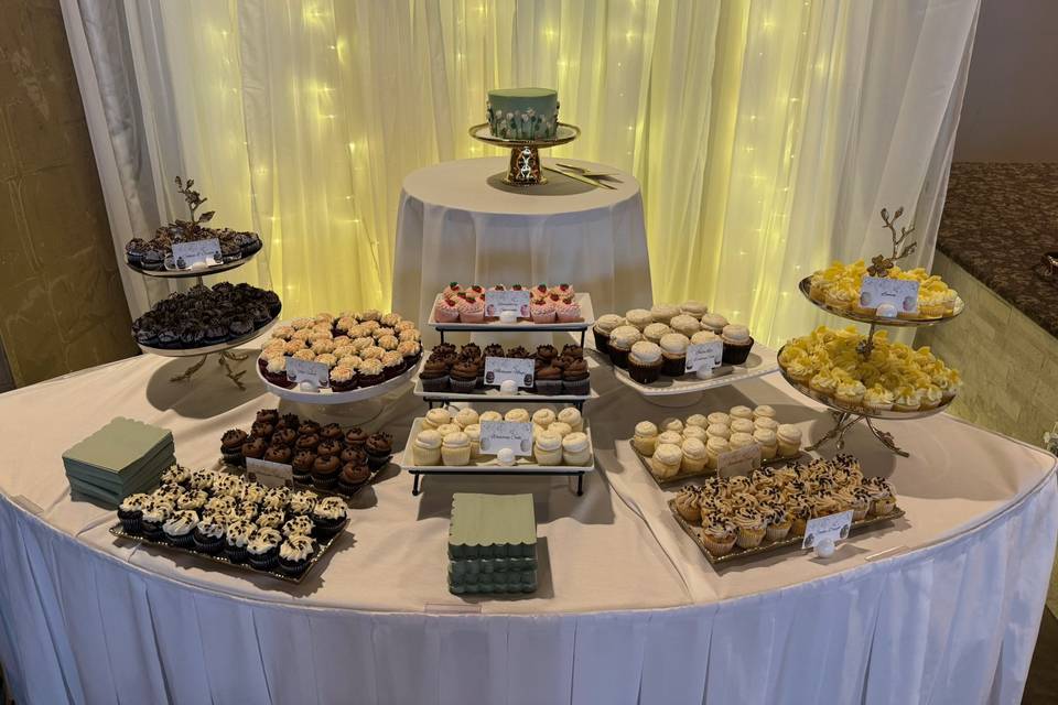 Gigi's Wedding Cupcakes
