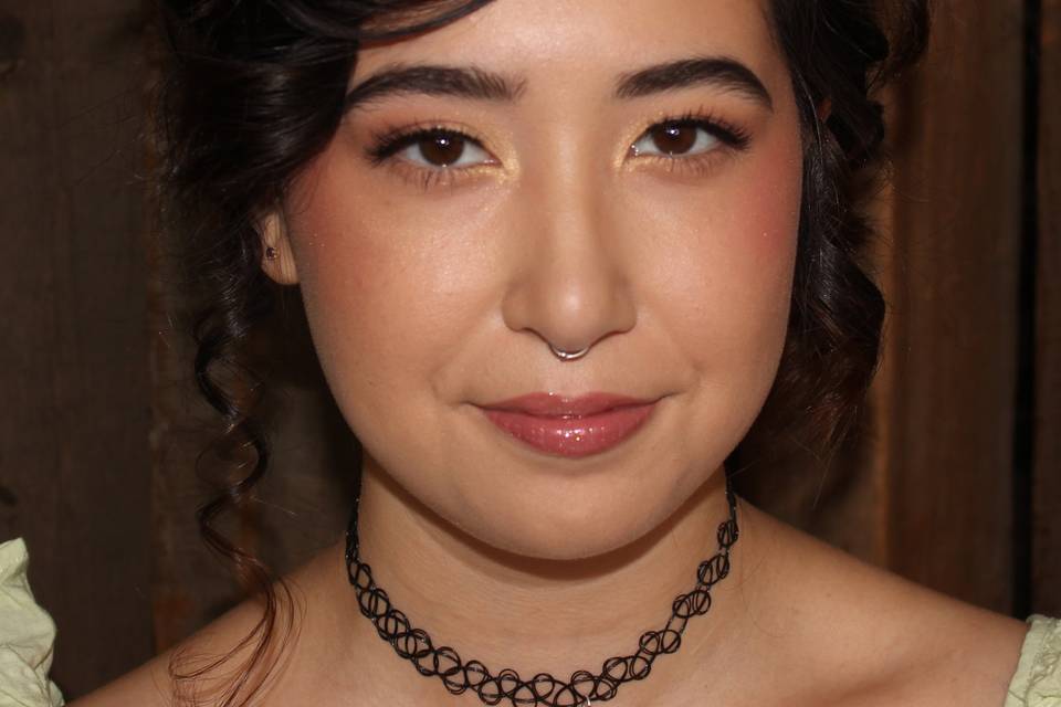 Dewy bridesmaid makeup