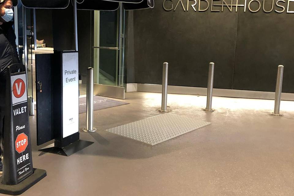 1st Class Valet Parking Service