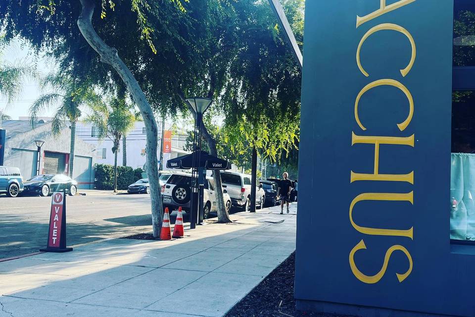 1st Class Valet Parking Service