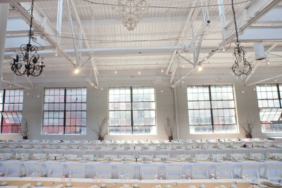 Indoor table setting