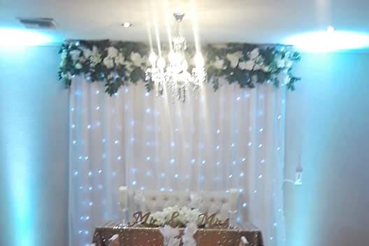 Bridal party table