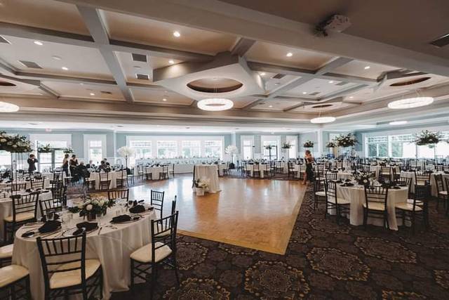 Senica's Oak Ridge Golf Club - Country Club Wedding Venues - La Salle ...