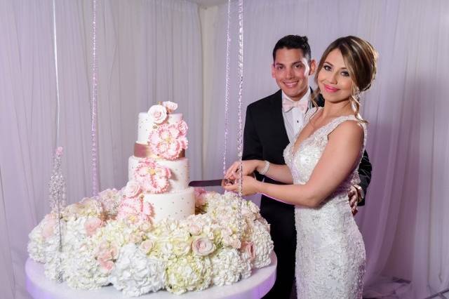 Cake cutting