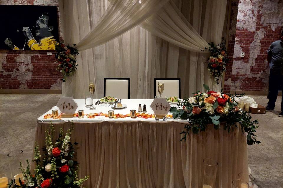 Sweetheart table