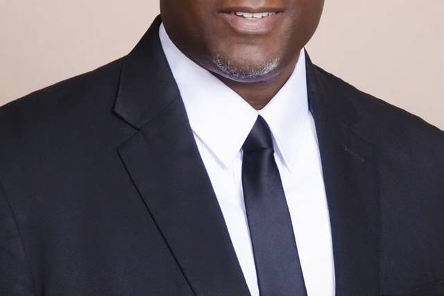 Damon Carter Headshot