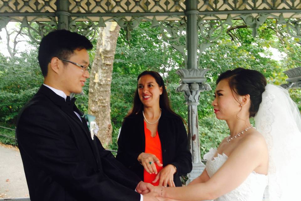 Veronica moya bilingual officiant