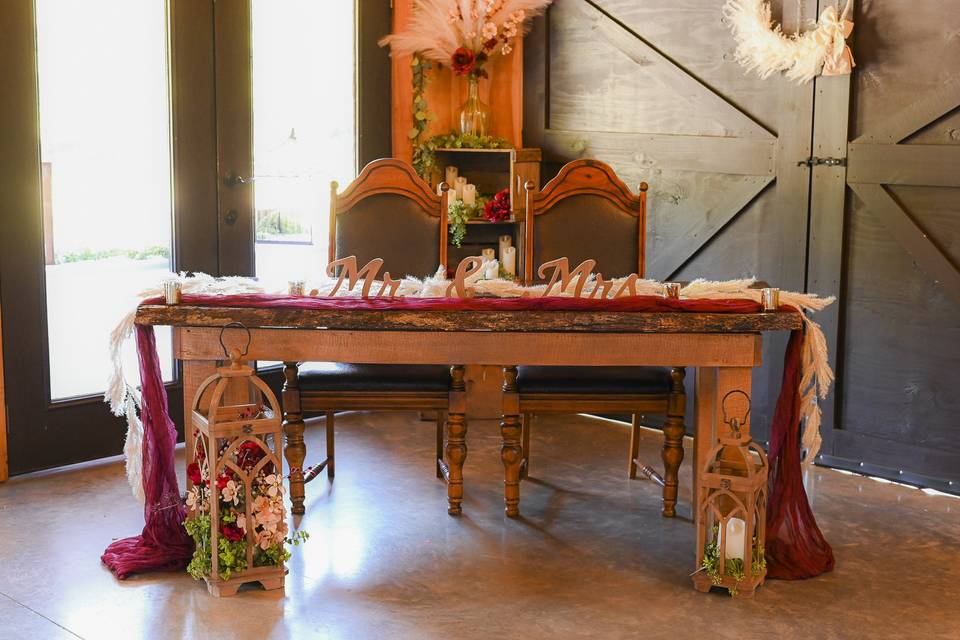 Sweetheart table