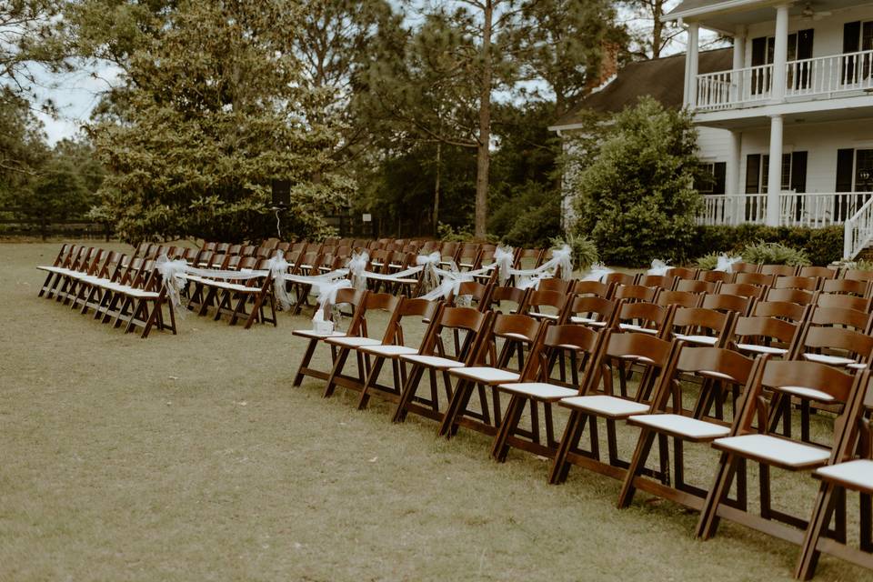 Outdoor ceremony photo by: The Wheeler Photo