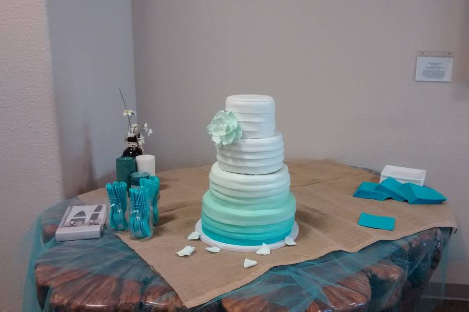 This Teal Ombre was made out of Fondant.