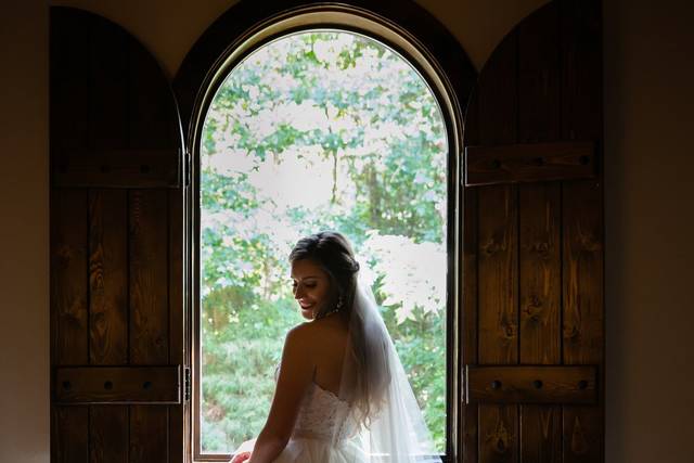 Bridal portrait Magnolia Bells