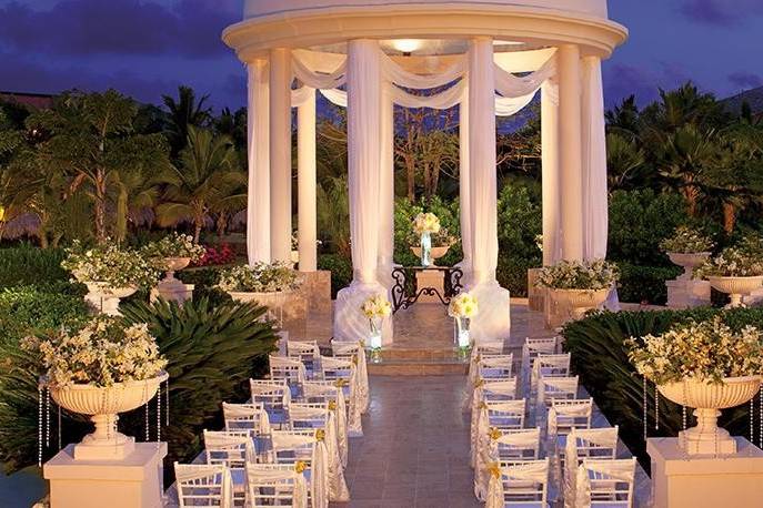 CEREMONY LOCATION AT DREAMS PUNTA CANA