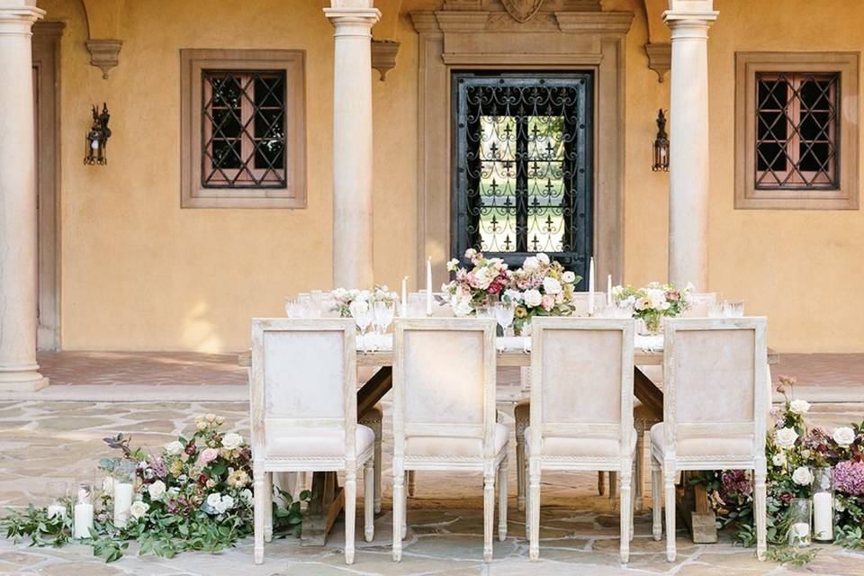 Head table floral arrangement