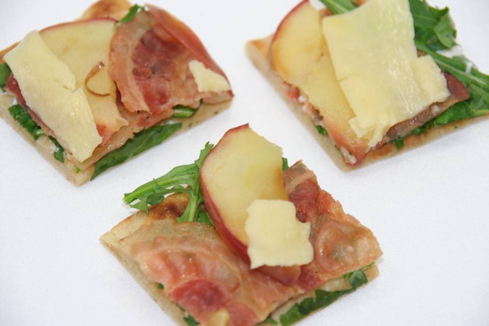 Apple Pancetta Flatbread