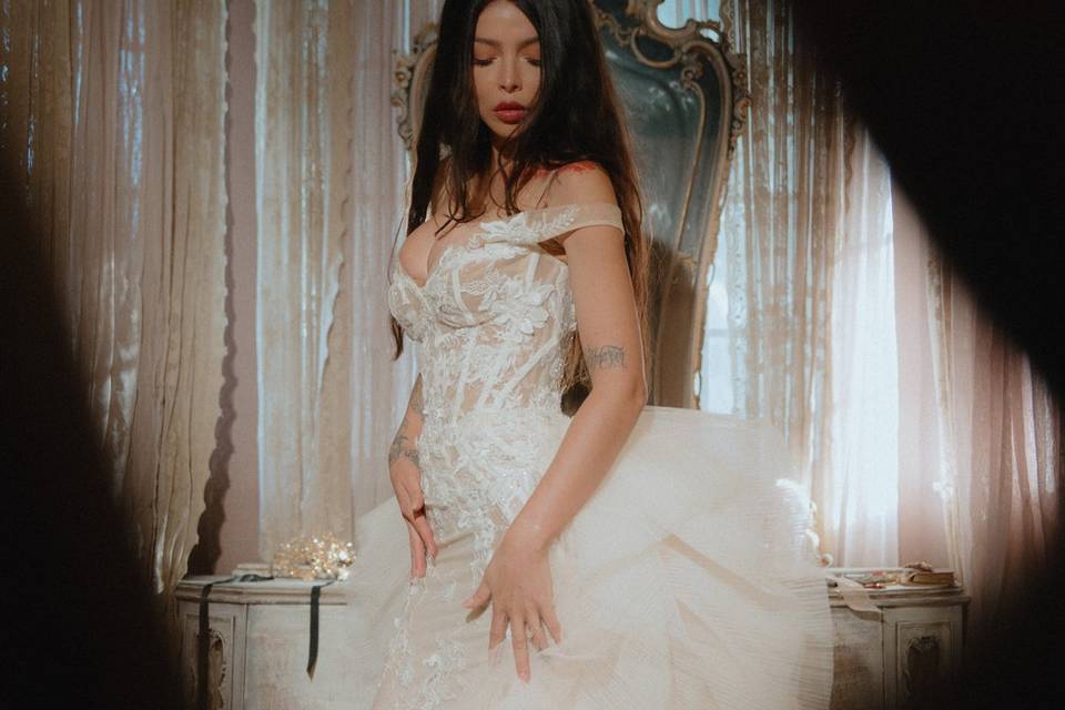 Bridal elegance captured in so