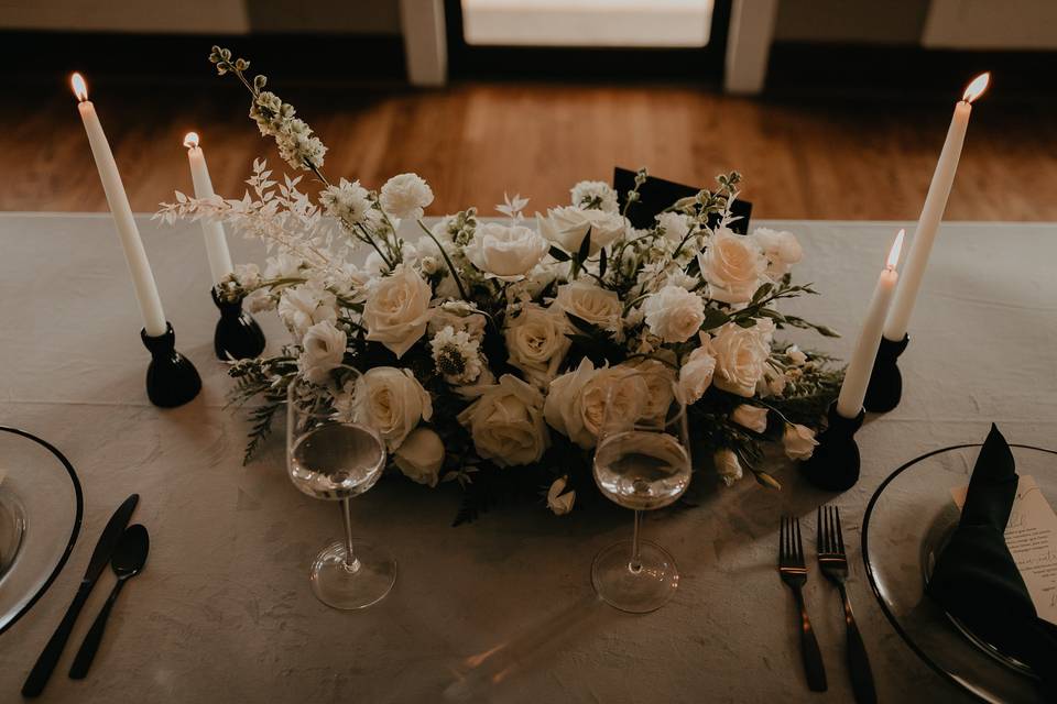 Classic table florals