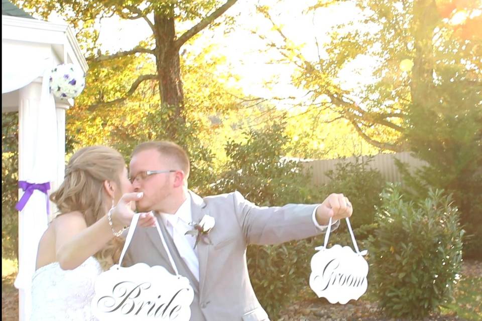 Sarah and Justin had a gorgeous fall West Virginia Wedding!